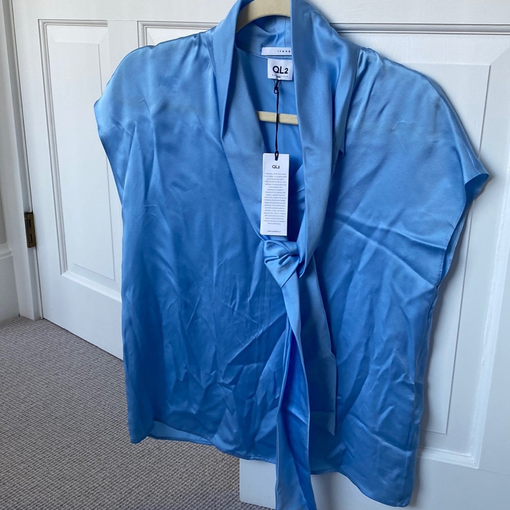 BEAUTIFUL EXPENSIVE BLOUSE FROM BLOOMINGDALES. Never worn. Tags on